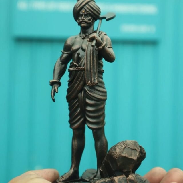 Dhangar Mulga 🙏
Size - 6 inch
Meterial - Fiber Poli Resin & Stone Dust
All India Delivery Available 🎁
Booking - 98361 67161 (Call & Whatsapp)
Premium Quality Product 🥰

#shivaji #shivajimaharajstatus #shivajimaharajhistory #cardasbord #statue #statueforcar #marathi #shambhu #shamvajimaharaj #mumbai #bajiprabhudeshpande #bajiprabhu #bajiprabhu_deshpande #bajiprabhudeshpande🚩 #dhangar #dhangarmulga🔥🚩 #dhangar_community_official #dhangadhi